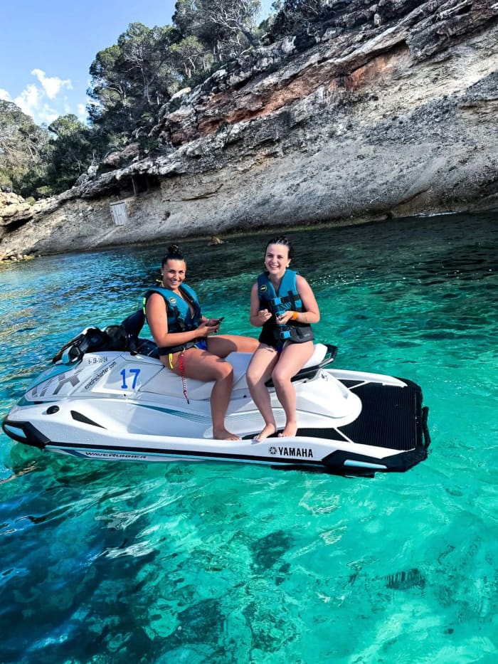 Jetski-tour naar Cala Comte - 45 minuten