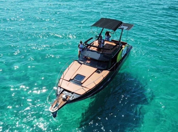 Ontspan 4,5 uur op een motorboot in Thasos.