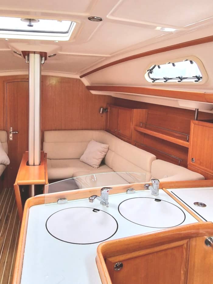 Enjoy a day at sea in Šibenik on a sailboat
