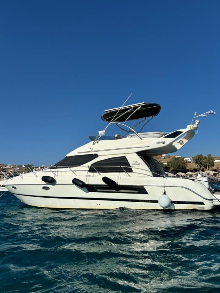 Une escapade légendaire : 3 h 30 de navigation autour de Mykonos en yacht à moteur