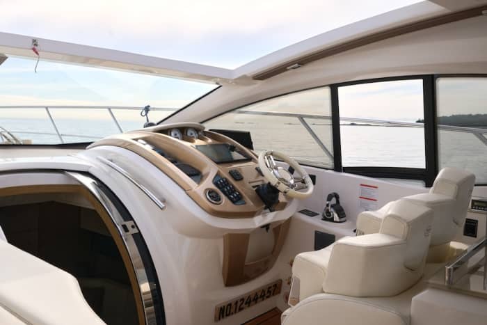 Journée exceptionnelle entre Cannes, le Cap d'Antibes et les îles de Lérins à bord du Sessa C48