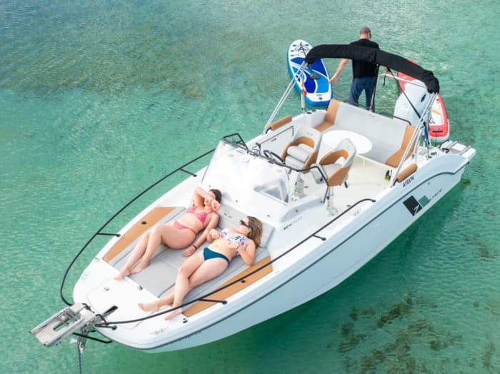 Luxe dagcruise naar Menorca inclusief zwemmen en ontspanning.