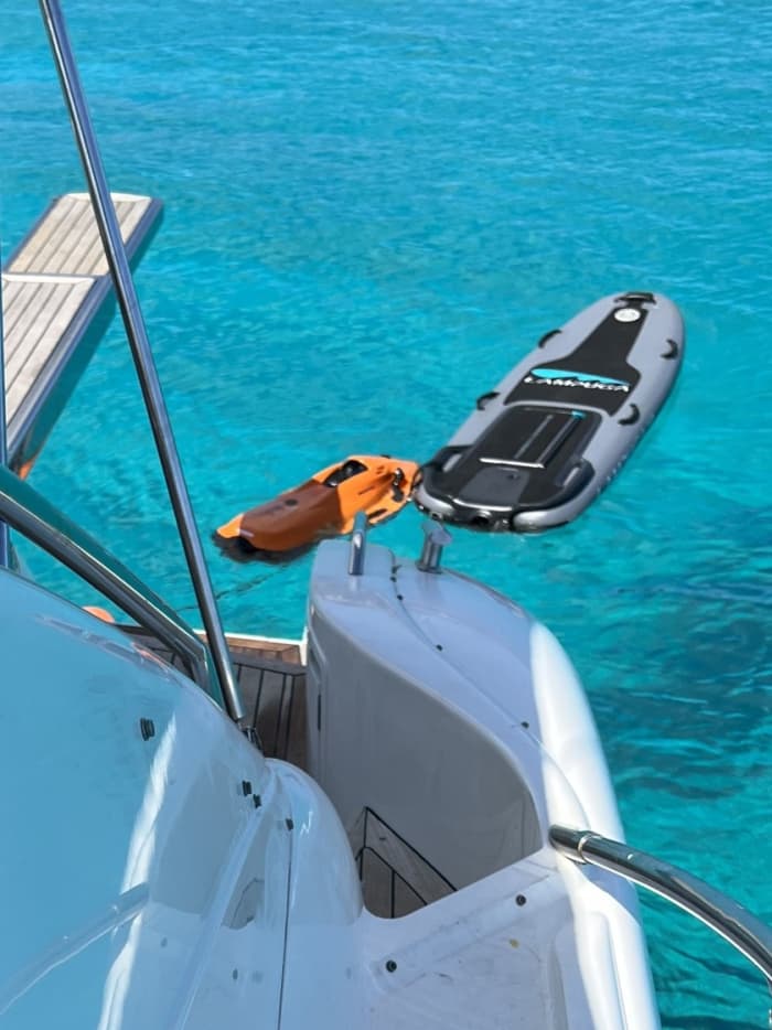 Discover the best coves of Menorca aboard the Yara Princess V50