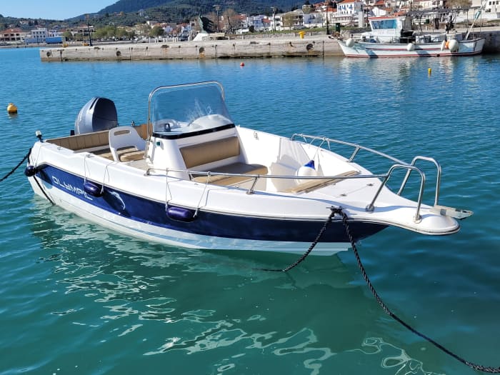 White, blue, and divine: A full day on a motorboat