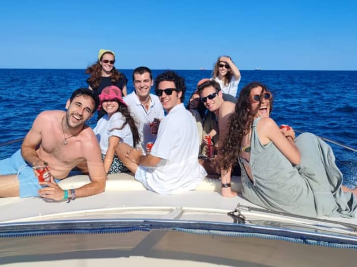 Skipping (8h). Tabarca Island by boat – A day of snorkeling, a cauldron of water, and a turquoise sea