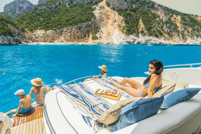 I sogni italiani iniziano in mare: un viaggio di 8 ore nel cuore di Santa Maria Navarrese