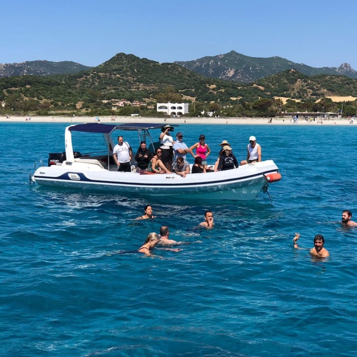 Escapada fácil a Crabonaxa: Un viaje en barco de 4 horas en lancha motora.