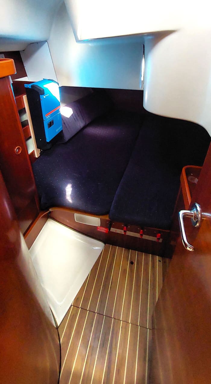 Erkunden Sie Sal und genießen Sie einen ganzen Tag Segeln auf einem Segelboot.