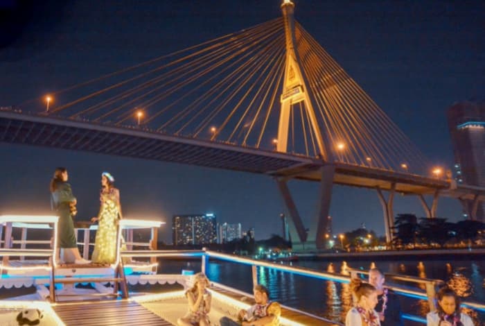 Découvrez Bangkok en bateau à moteur pendant 9 heures