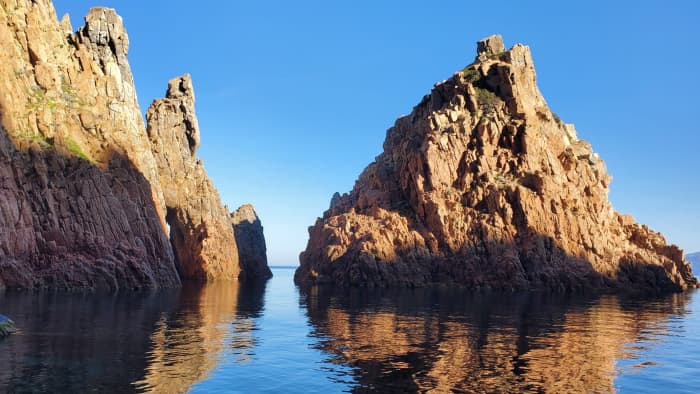 Your private motorboat for a day around Galéria