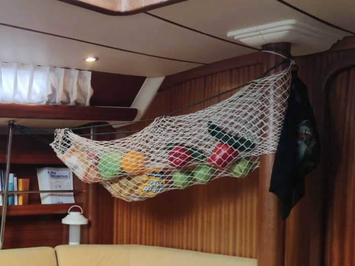 Geniet van een dag op zee in Lampedusa aan boord van een zeilboot.
