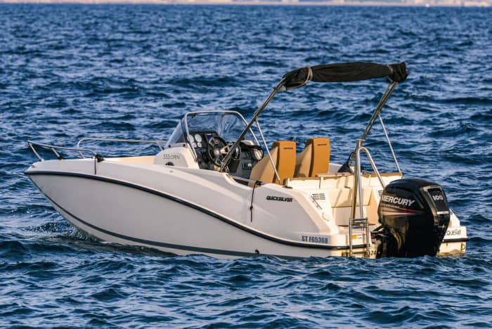 4h to discover Marseille on a motorboat
