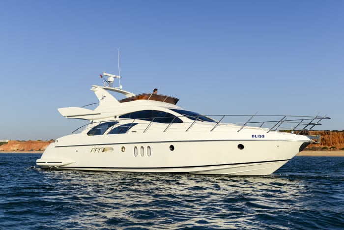 Croisière de luxe de 4 heures en yacht : jet ski (non inclus) et Riviera portugaise