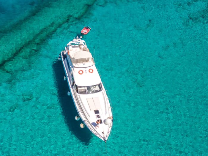 65ft Luxury Motor Yacht Princess Shades Crete