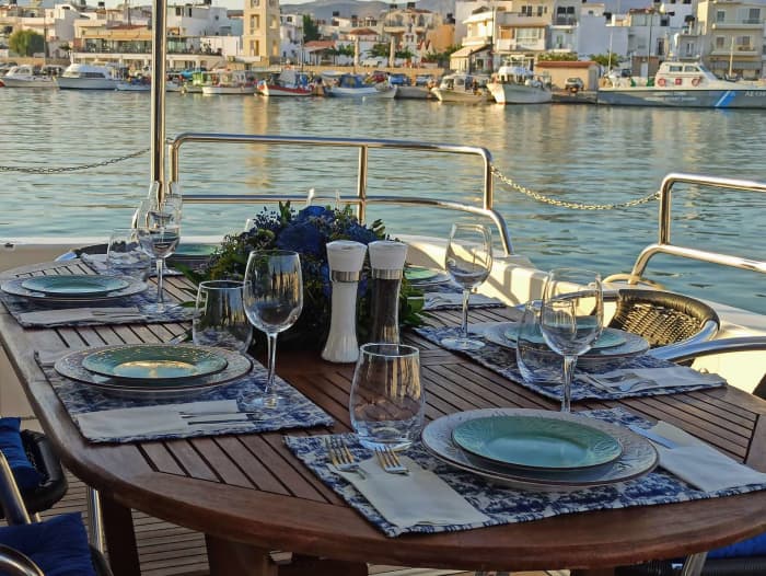 65ft Luxury Motor Yacht Princess Shades Crete