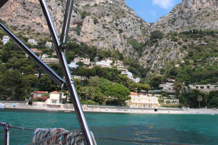 Privé-uitje aan de Franse Rivièra: Zeilen en ontspanning op maat (halve dag)