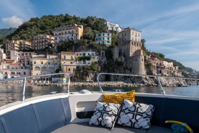 Capri & Nerano Escape: Private Bootstour