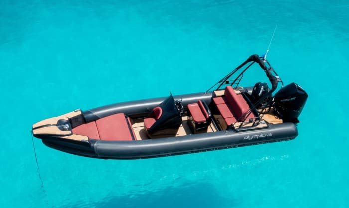 Your day in Paros: Rent a motorboat for 5h of discovery