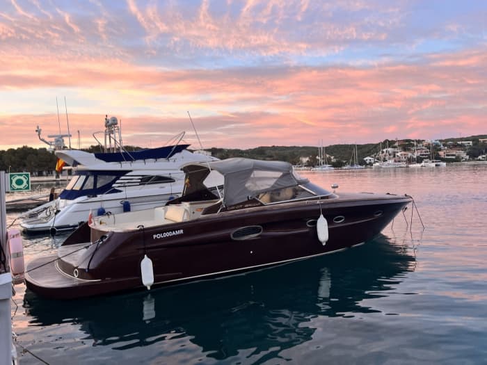 Espresso | An exclusive experience in Menorca aboard an elegant Riva-style yacht