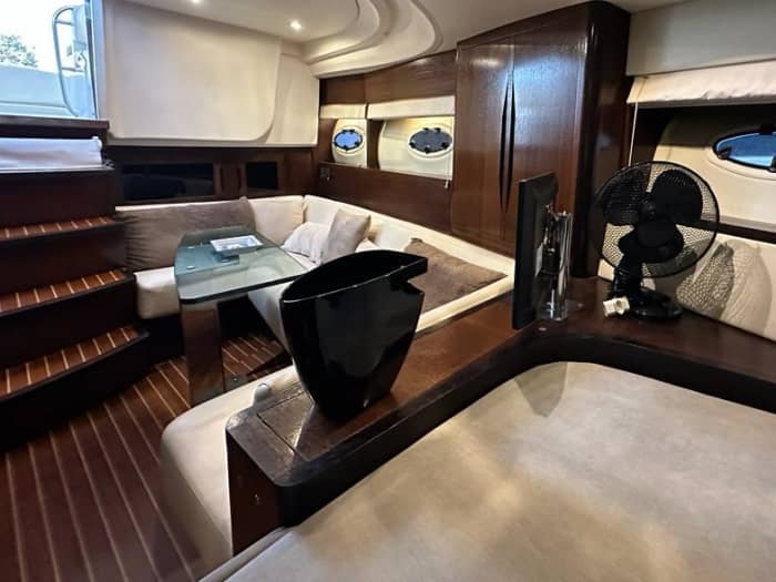 Espresso | An exclusive experience in Menorca aboard an elegant Riva-style yacht