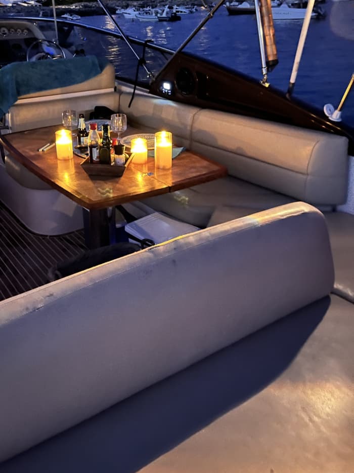 Espresso | An exclusive experience in Menorca aboard an elegant Riva-style yacht
