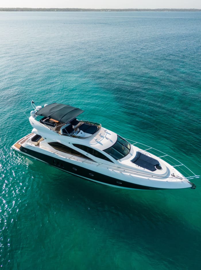 Een luxe feestjacht van 64 voet (SUNSEEKER)