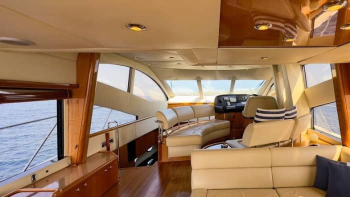 Een luxe feestjacht van 64 voet (SUNSEEKER)