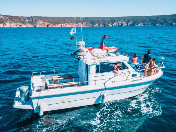 Unvergessliche Erlebnisse auf See: Verbringen Sie 8 Stunden mit der Erkundung von Sesimbra