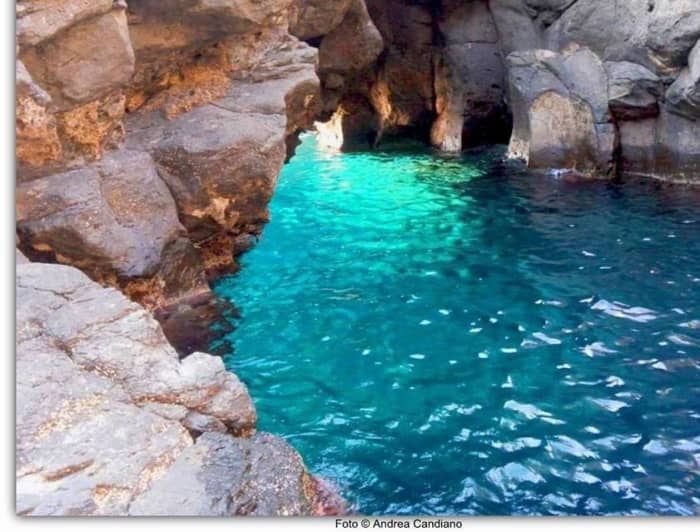 Le luxe réinventé à Pantelleria : une journée inoubliable sur un yacht à moteur