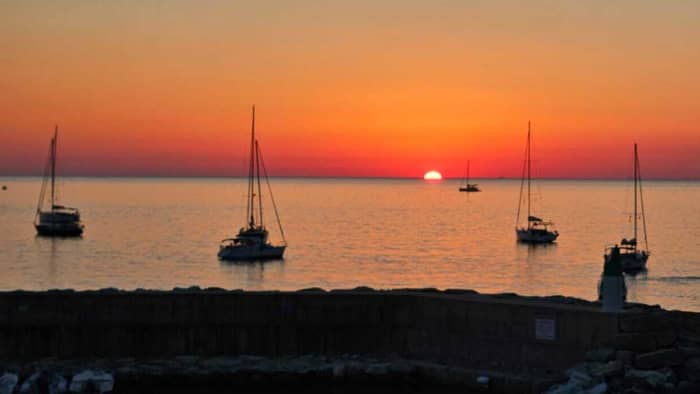 Un giorno alla scoperta di Punta Ala: la vera Dolce Vita in barca a vela