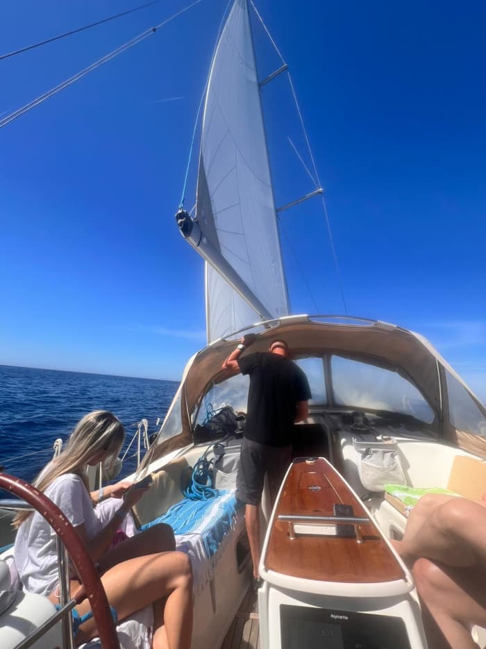Un giorno alla scoperta di Punta Ala: la vera Dolce Vita in barca a vela