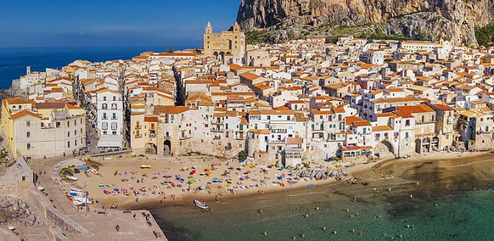 Disfrute de un crucero de un día: descubra las maravillas costeras de Cefalú