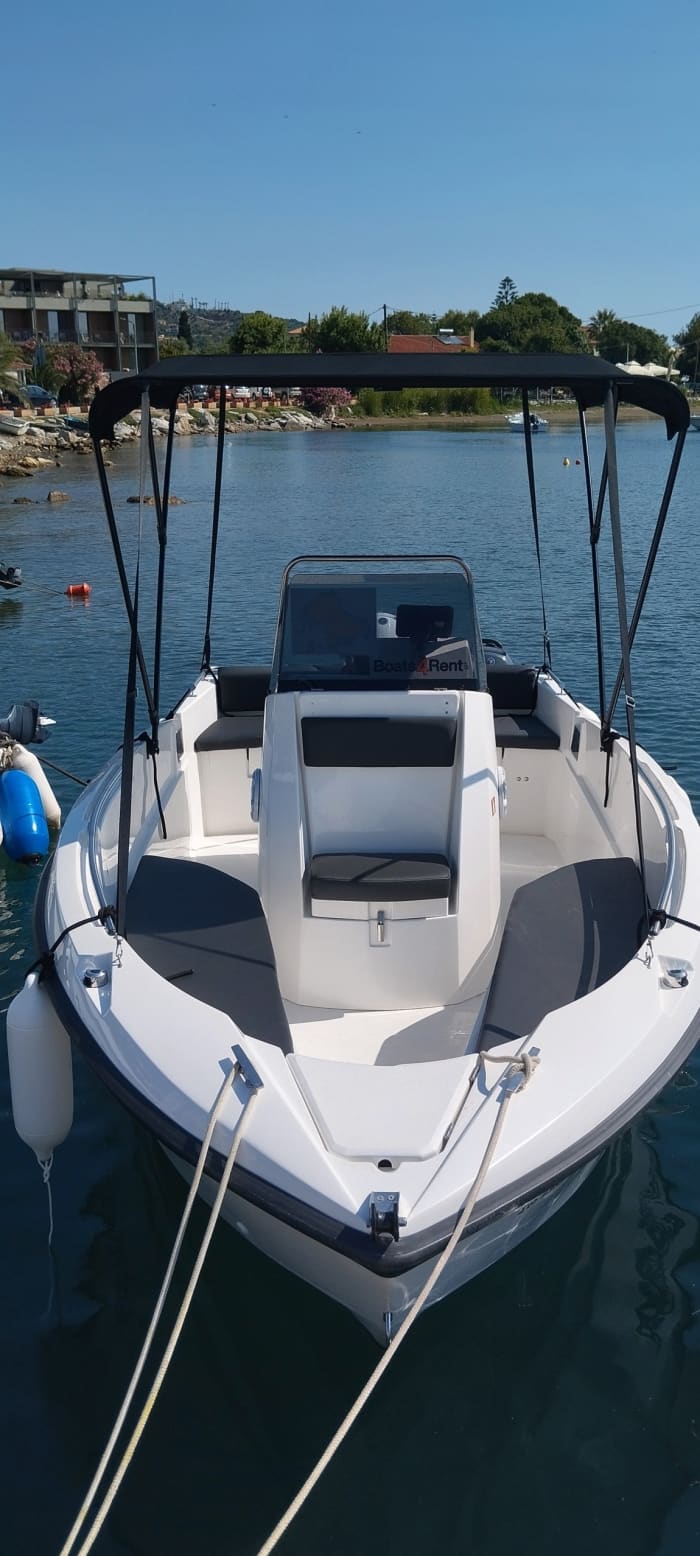 Your own Greek Odyssey: A 7h voyage on a motorboat