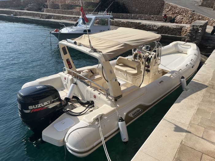 Vis, blauwe en groene grotervaring