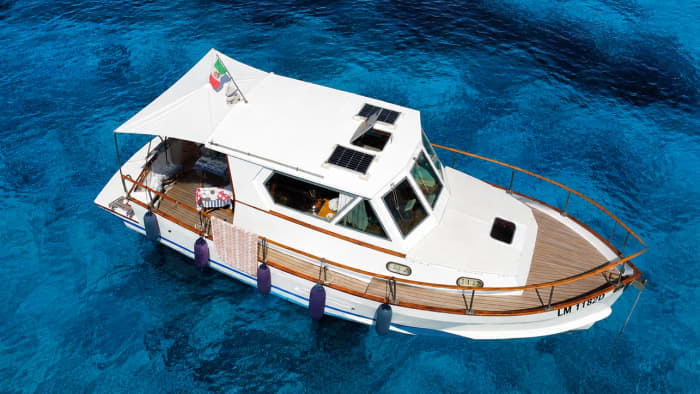 Tavolara Smart Experience: Sea, relaxation, and a two-course seafood lunch