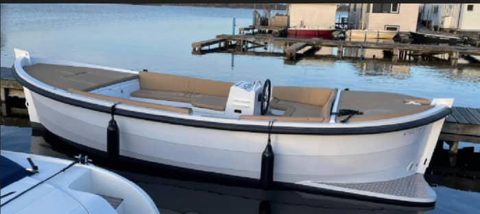 Easy Amsterdam getaway: A 3h boat trip on a motorboat
