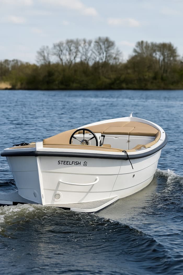 Easy Amsterdam getaway: A 3h boat trip on a motorboat
