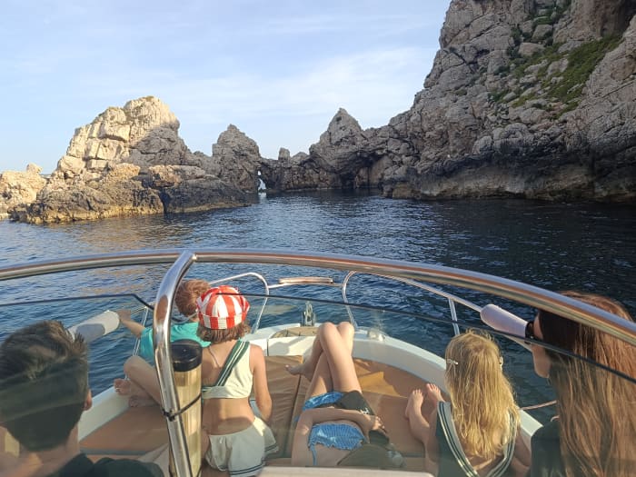 Spectacular 4-hour boat tour