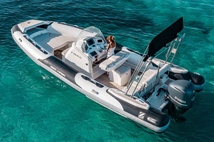Tandem, inclusief brandstof, btw, 2 schippers, Monterey 278SS + Zodiac Sea Hawk 800 - 16 personen