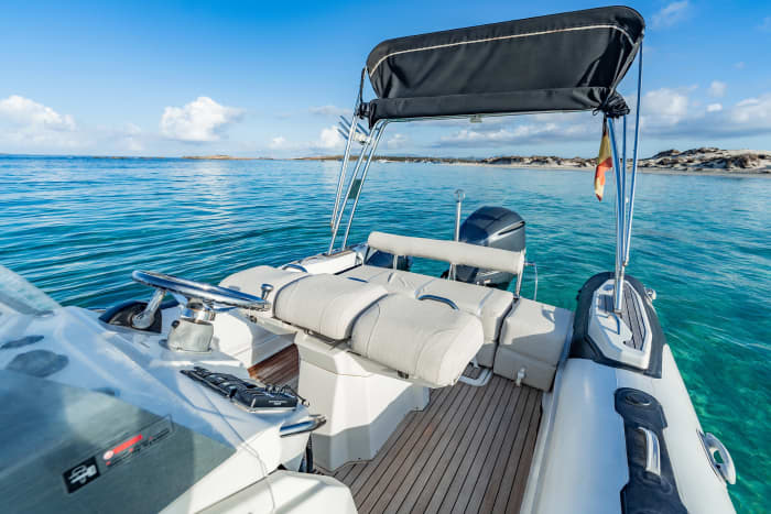 Tandem, inclusief brandstof, btw, 2 schippers, Monterey 278SS + Zodiac Sea Hawk 800 - 16 personen