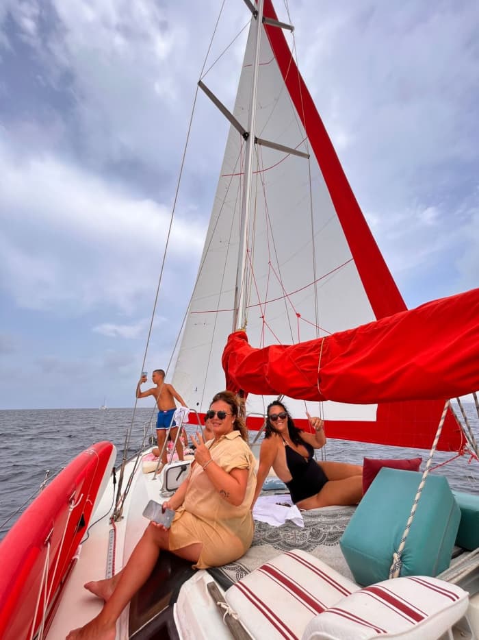 Ontdek Ibiza en geniet van een hele dag zeilen.

All-inclusive €850