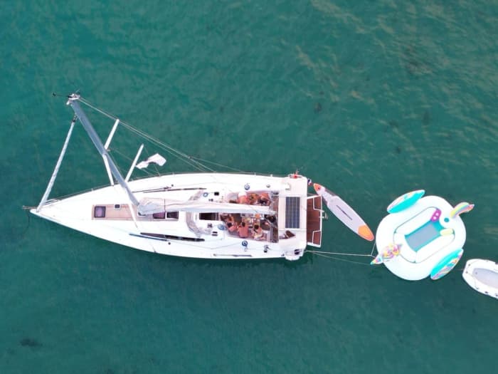 Discovery day at sea on a sailboat: Calanques, Frioul or Côte Bleue