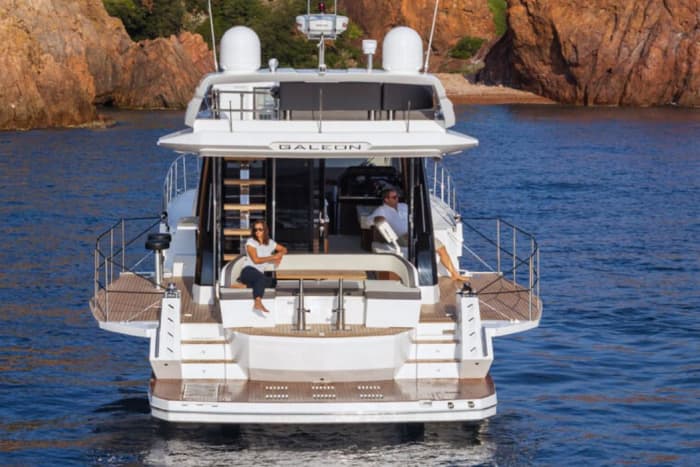 Descubra Saint-Tropez en yate privado.