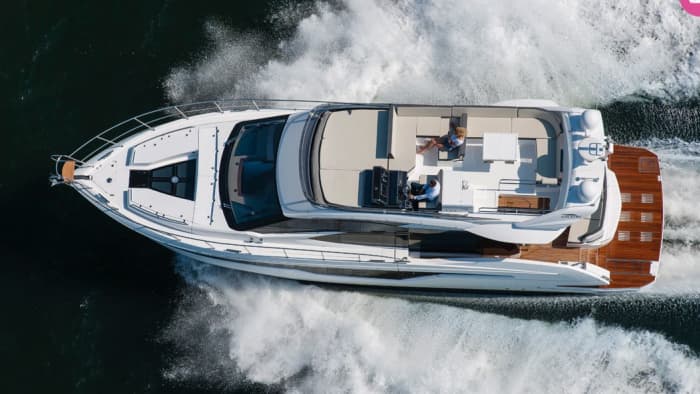 Descubra Saint-Tropez en yate privado.