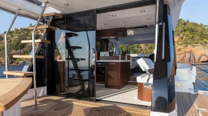 Descubra Saint-Tropez en yate privado.