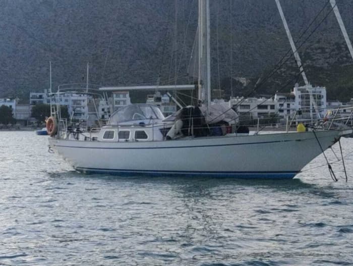 Een dagtocht zeilen in Pollença op een zeilboot