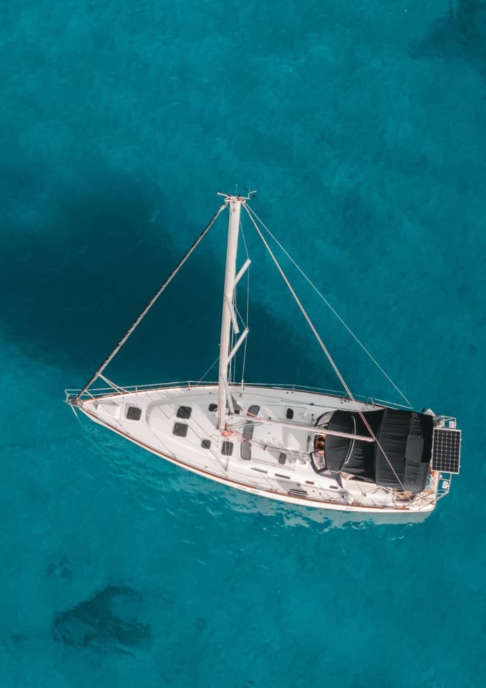 Breng 9 uur door met zeilen rond Marbella op een zeilboot.