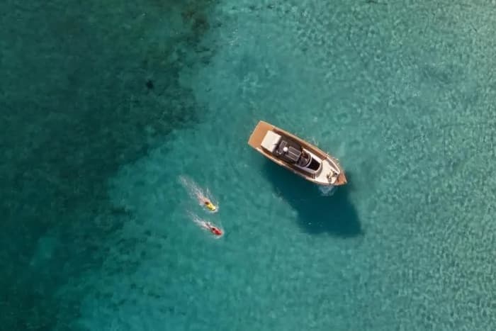 Côte sud de Rhénée, Délos et Mykonos | Excursion privée en yacht d'une demi-journée