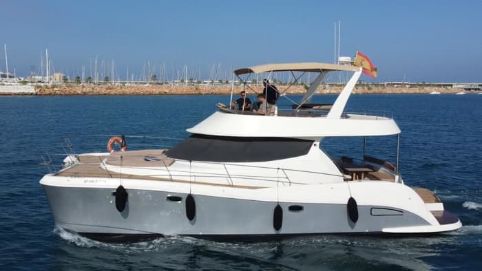 4 uur in Puerto Calero inclusief wateractiviteiten en drankjes
