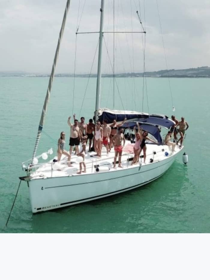 Ganztägiges Segelerlebnis in der Provinz Rimini